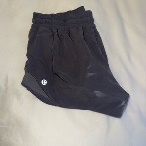 Hotty Hot Low-Rise Lined 2.5 Short Black